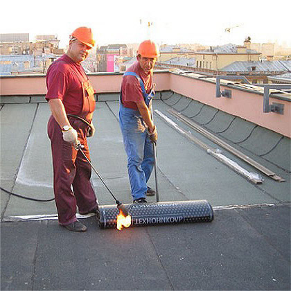 устройство рулонной кровли