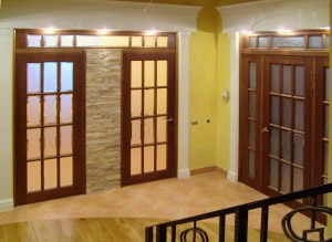 Межкомнатные двери с фрамугой