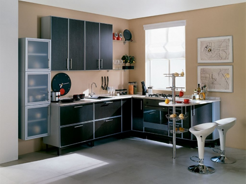 Интерьер кухни с барной стойкой