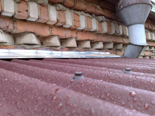 балконная крыша из ондулина