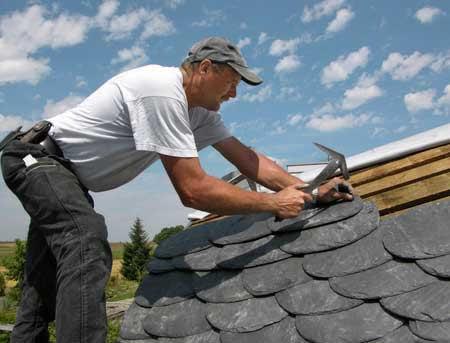 монтаж сланцевой кровли