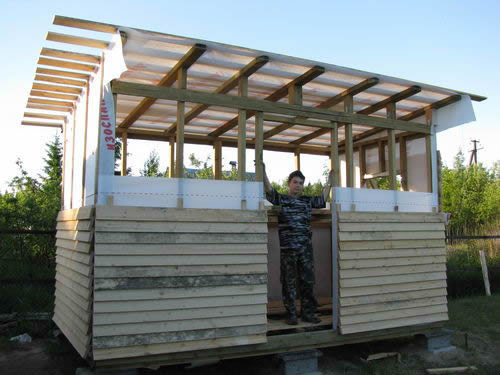 obreshetka-odnoskatnoy-kryshi