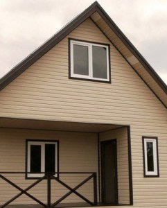 Отделка фасадов частных домов сайдингом