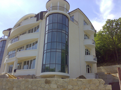 Современное административное здание