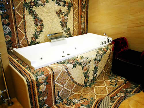 Панно из рассыпной мозаики