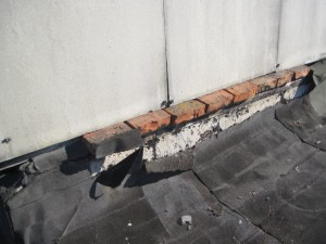 отслоение рубероида на стыках