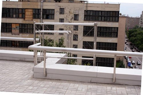 Парапет на крыше