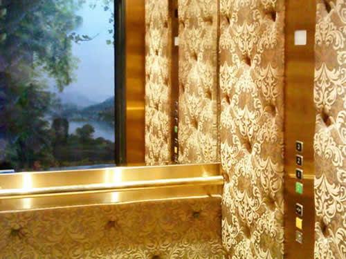 Пример оформления лифта тканью