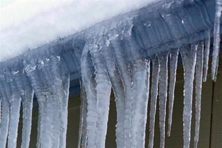 Сосульки на крыше