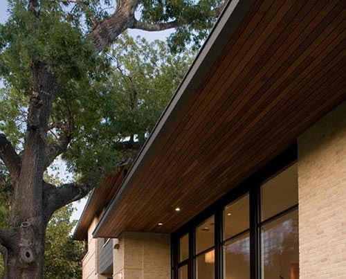 Карнизные свесы, выполненные из вагонки