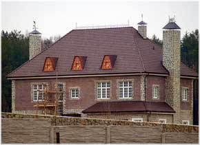 вальмовая крыша