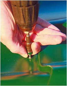 как вкручивать кровельные саморезы