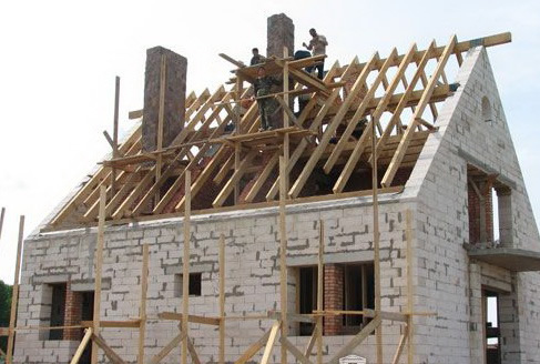 Возведение крыши