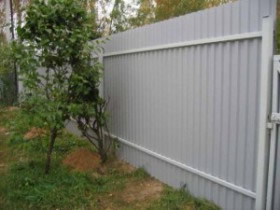 забор из шифера